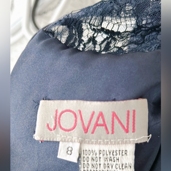 Navy midi dress with gorgeous floral embroidery on the front. - Picture 4 of 4